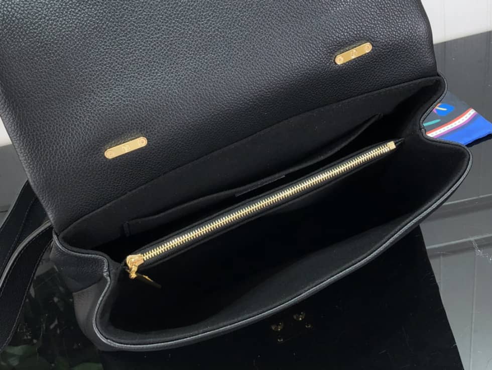 L0vis Vvtt0n Monogram Empreinte Madeleine MM M45976 Replica Shoulder Bag