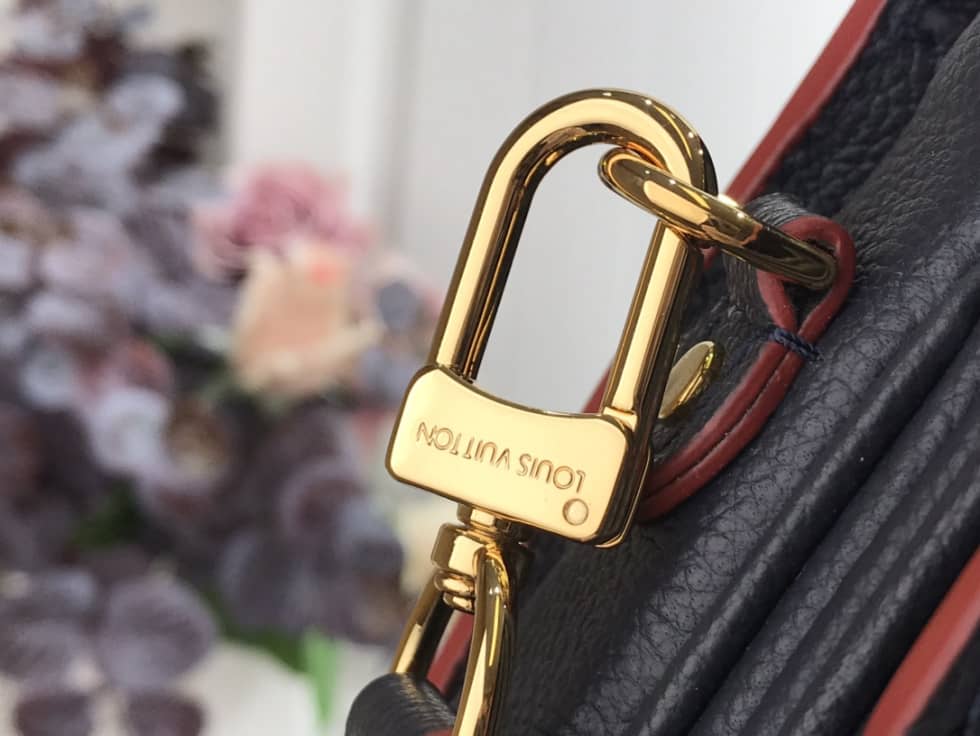 L0vis Vvtt0n Pochette Metis Marine Leather Black M44071 Replica Shoulder Bag