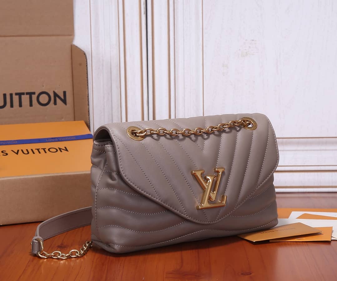 L0vis Vvtt0n New Wave Chain Leather Replica Shoulder Bag Purple M58550