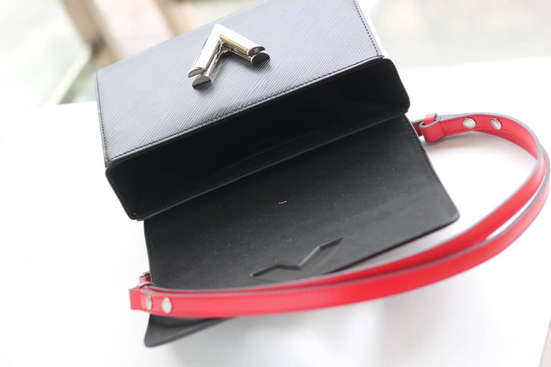 L0vis Vvtt0n Twist Epi Handbag Replica