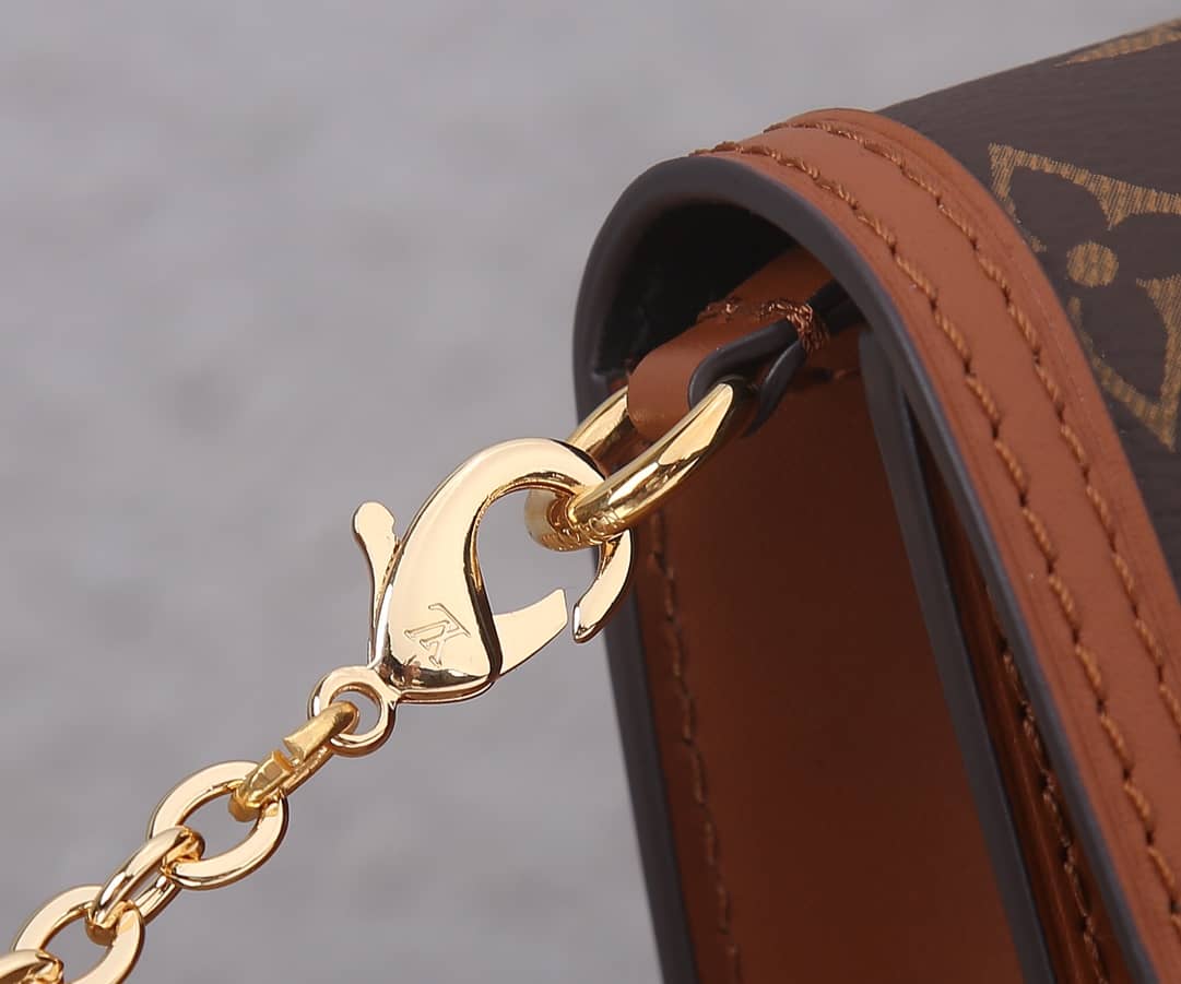 L0vis Vvtt0n Dauphine Chain Wallet Replica Shoulder Bag Yellow M68746