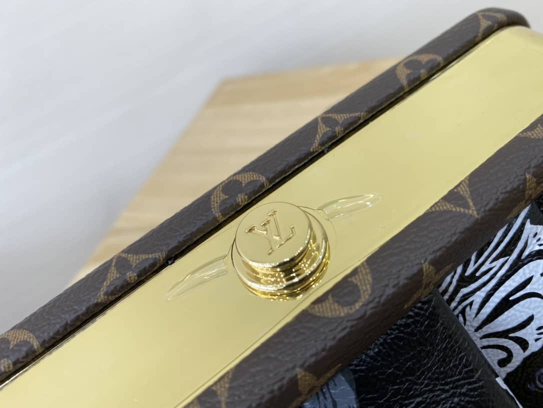 L0vis Vvtt0n Monogram Canvas Boursicot EW Replica Bag Black M45229