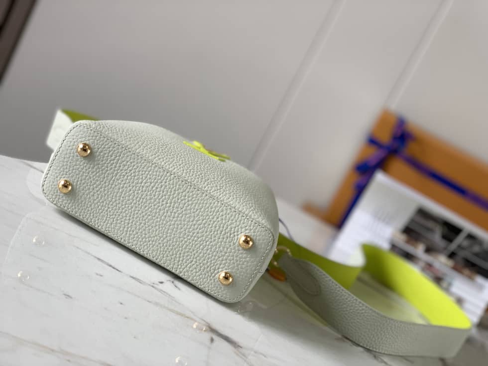 L0vis Vvtt0n Capucines Mini M59440 Replica Shoulder Bag