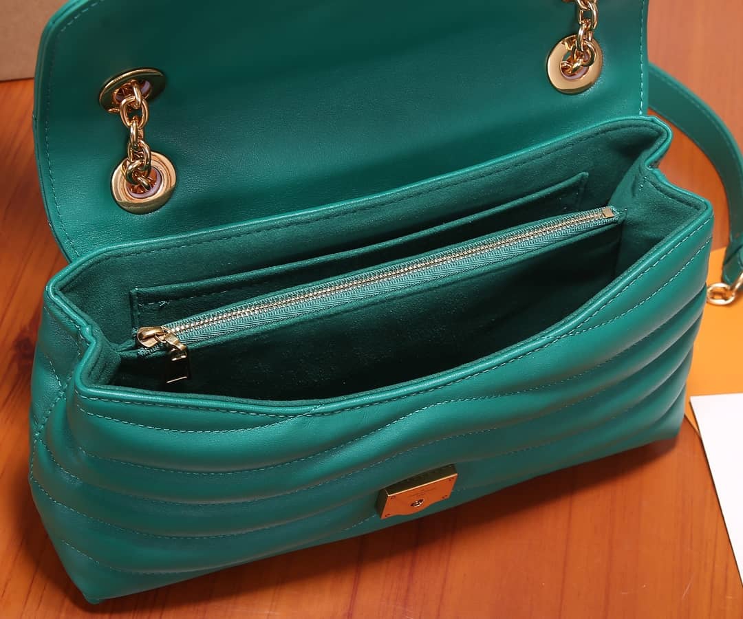 L0vis Vvtt0n New Wave Chain Cowhide Leather Replica Shoulder Bag M58664