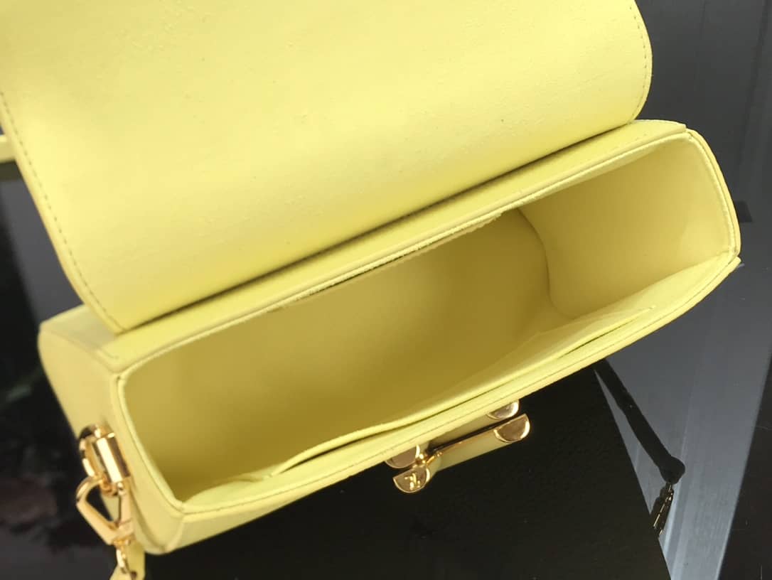 L0vis Vvtt0n Replica Bags Twist PM Pondichery Taurillon Leather Replica Bag Yellow M58691