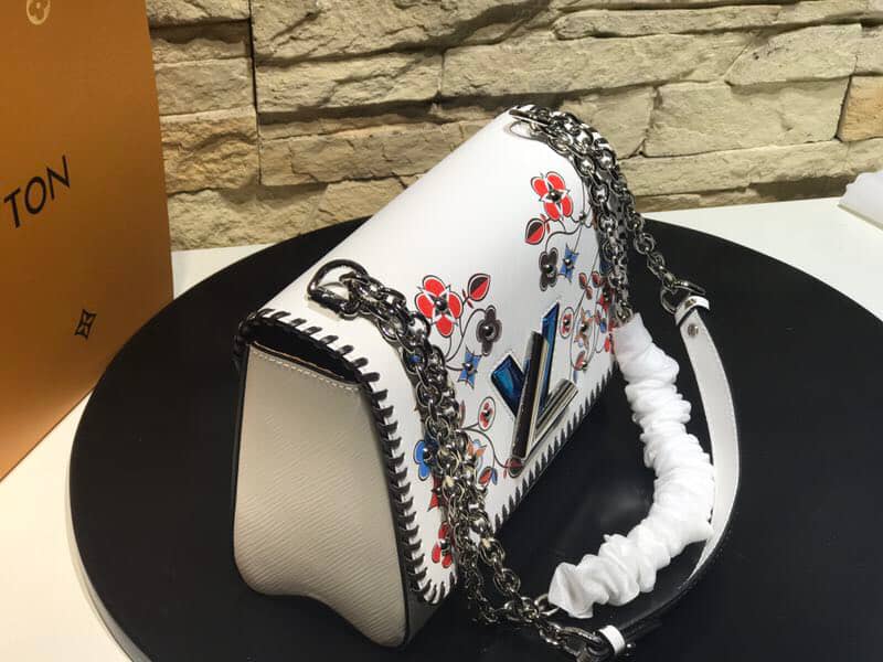 L0vis Vvtt0n Knockoff Twist MM Chain Shoulder Bag Sale