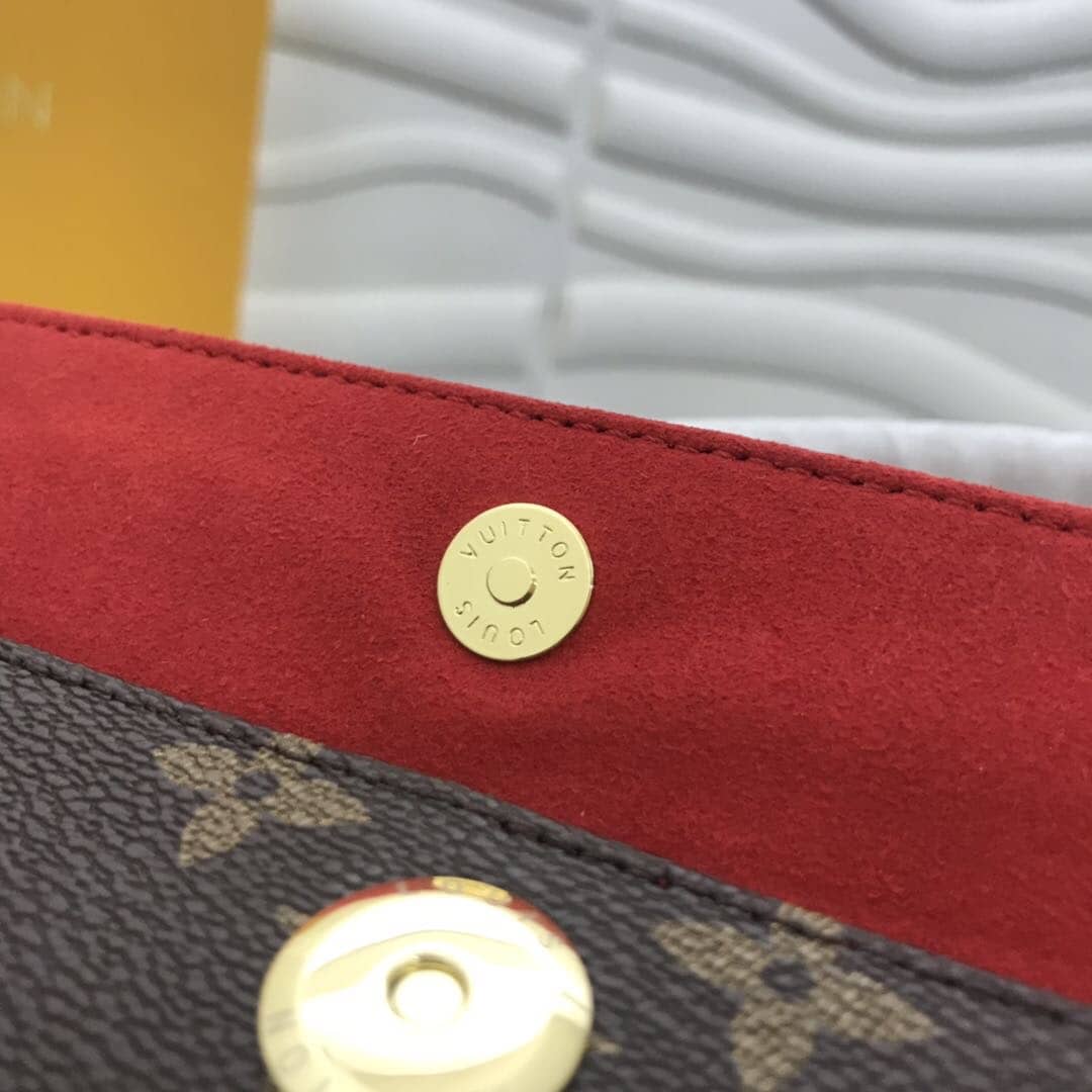 L0vis Vvtt0n Monogram Recital Replica Leather Shoulder Bag M51900