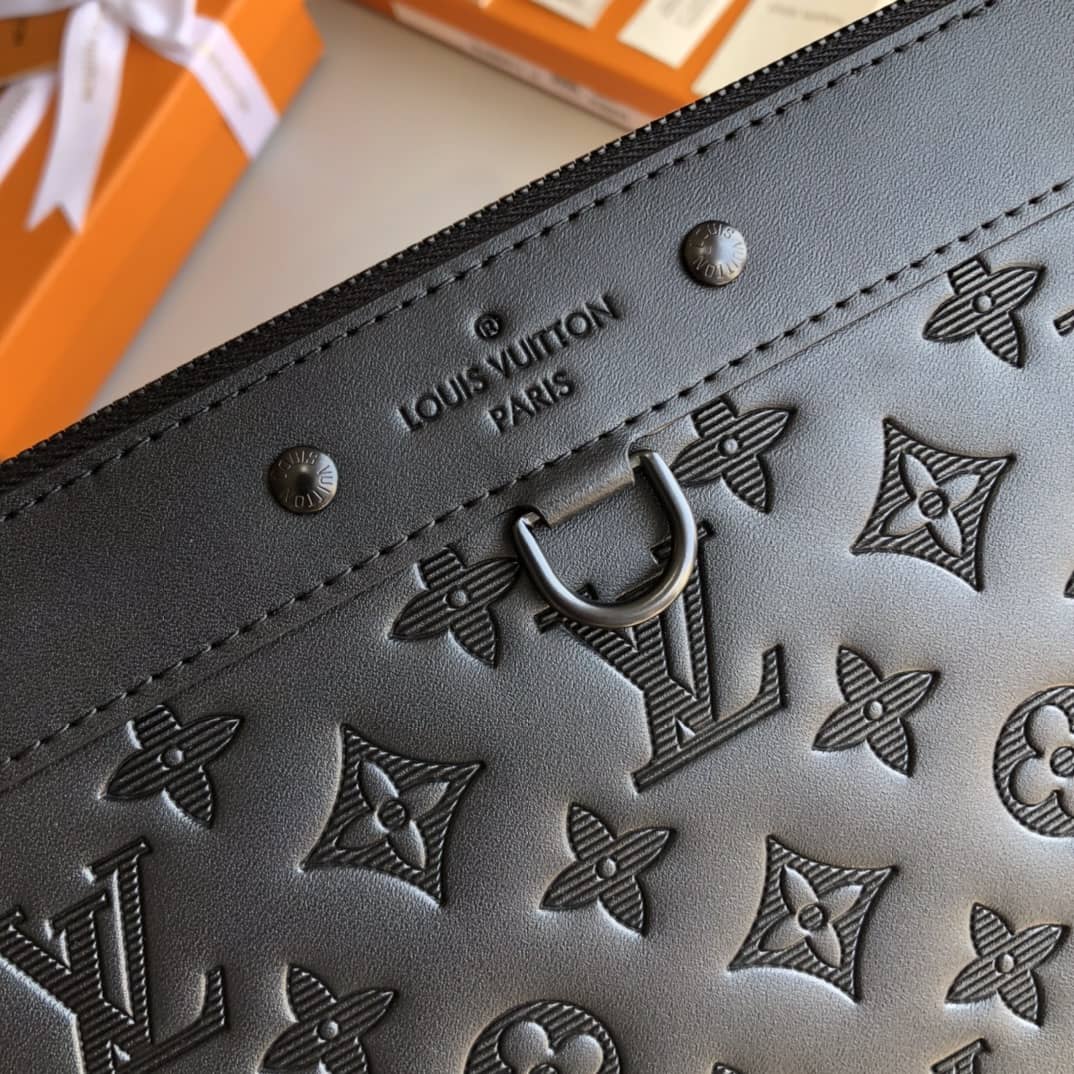 L0vis Vvtt0n Monogram Shadow Pochette Discovery Replica Clutch M62903