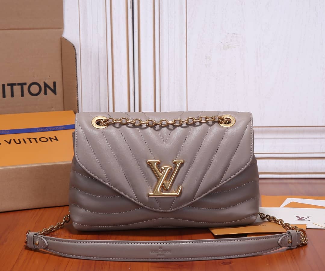 L0vis Vvtt0n New Wave Chain Leather Replica Shoulder Bag Purple M58550
