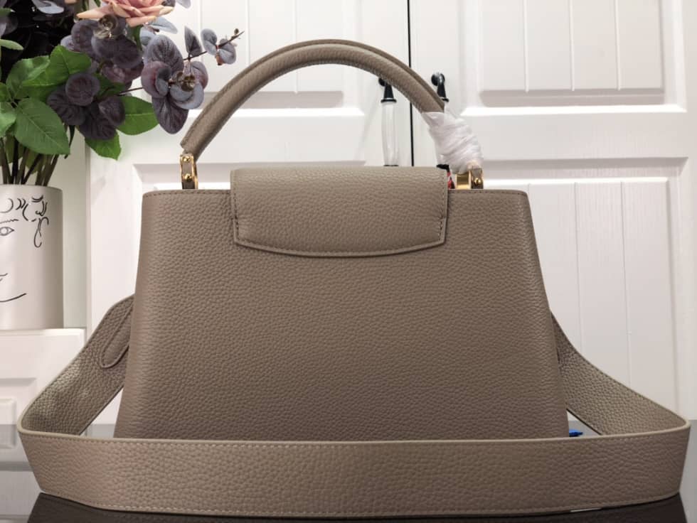 L0vis Vvtt0n Capucines MM Beige M59066 Replica Shoulder Bag