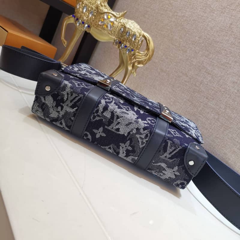 L0vis Vvtt0n Trunk Monogram Canvas Replica Messenger Bag M57282