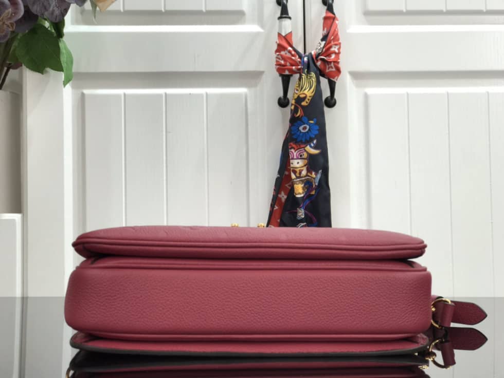 Best Replica L0vis Vvtt0n Pochette Metis Marine Leather Rose M44071 Replica Shoulder Bag(ColaReps)