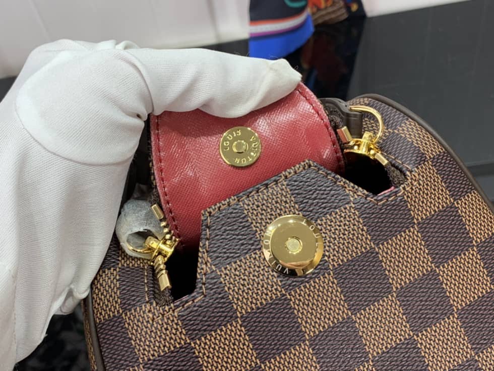 L0vis Vvtt0n Dopp Kit Toilet Pouch Monogram Canvas M44494 Replica