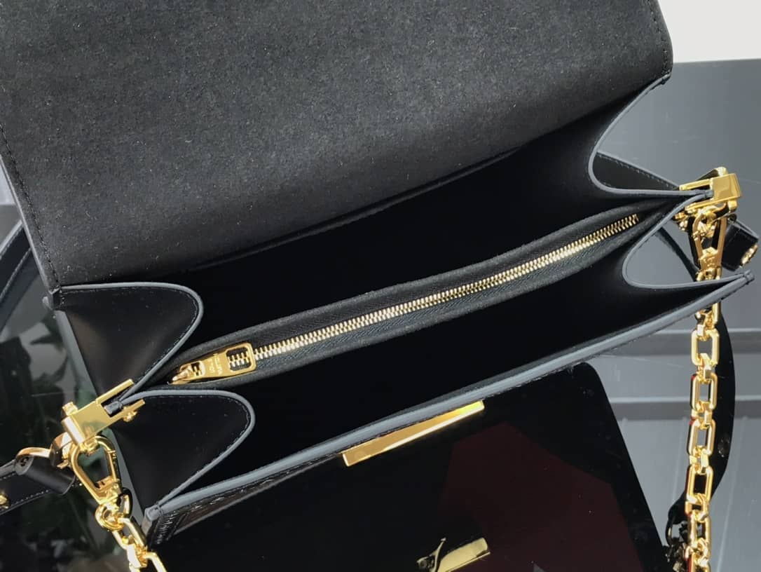 L0vis Vvtt0n Game On Dauphine MM Replica Bag M57448