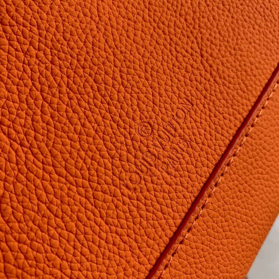 L0vis Vvtt0n Aerogram Calfskin M59327 Orange Replica Messenger Bag
