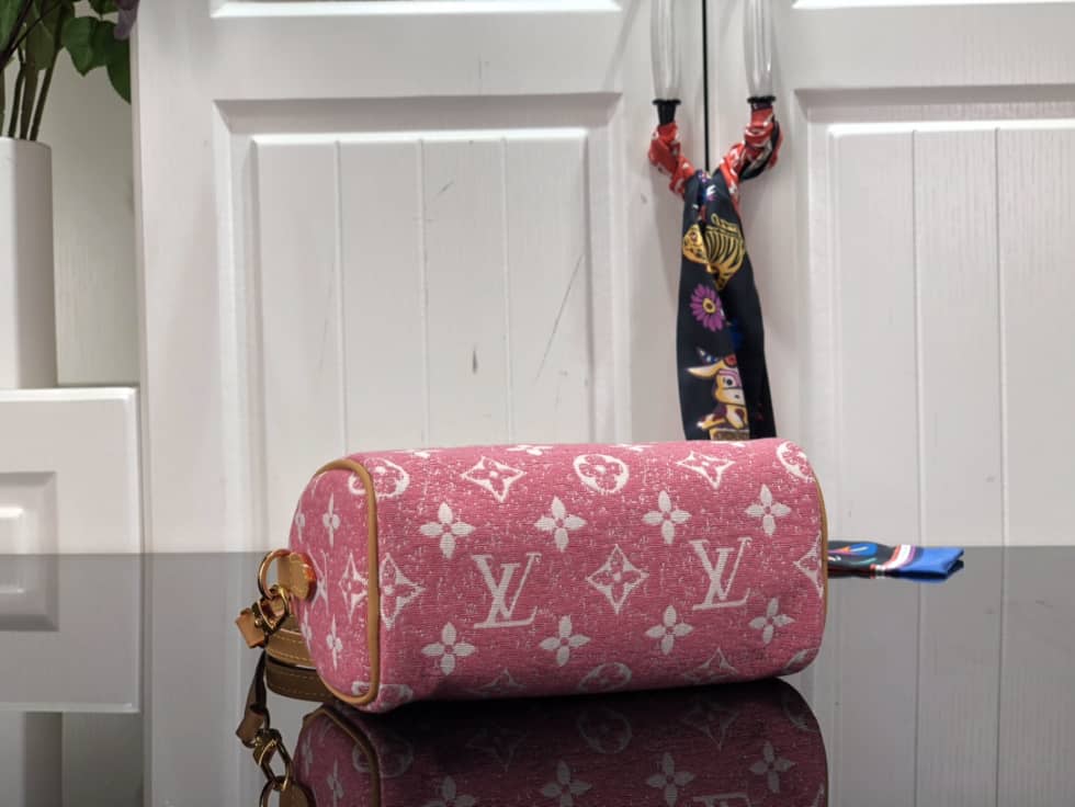 L0vis Vvtt0n Nano Speedy Pink M81213 Replica Crossbody Bag