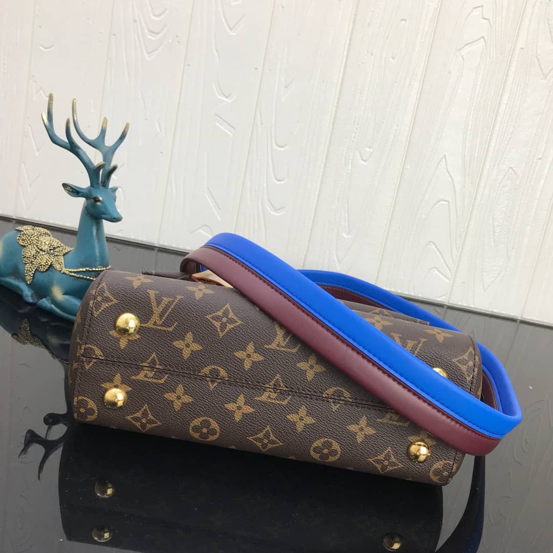 L0vis Vvtt0n Cluny BB Monogram Canvas Shoulder Handbag Replica Purple M42738