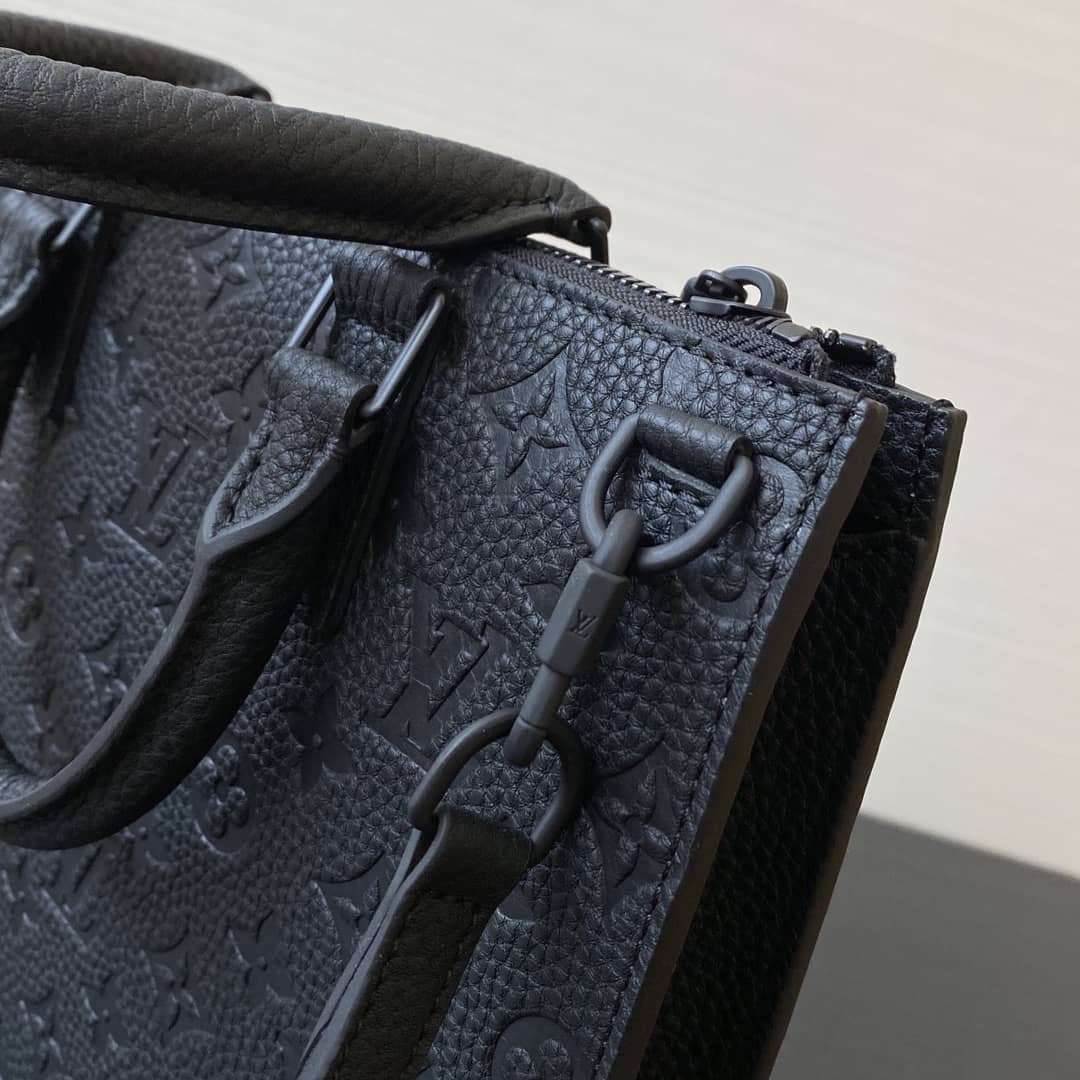 L0vis Vvtt0n Sac Plat Messenger Bag Replica Black M55891