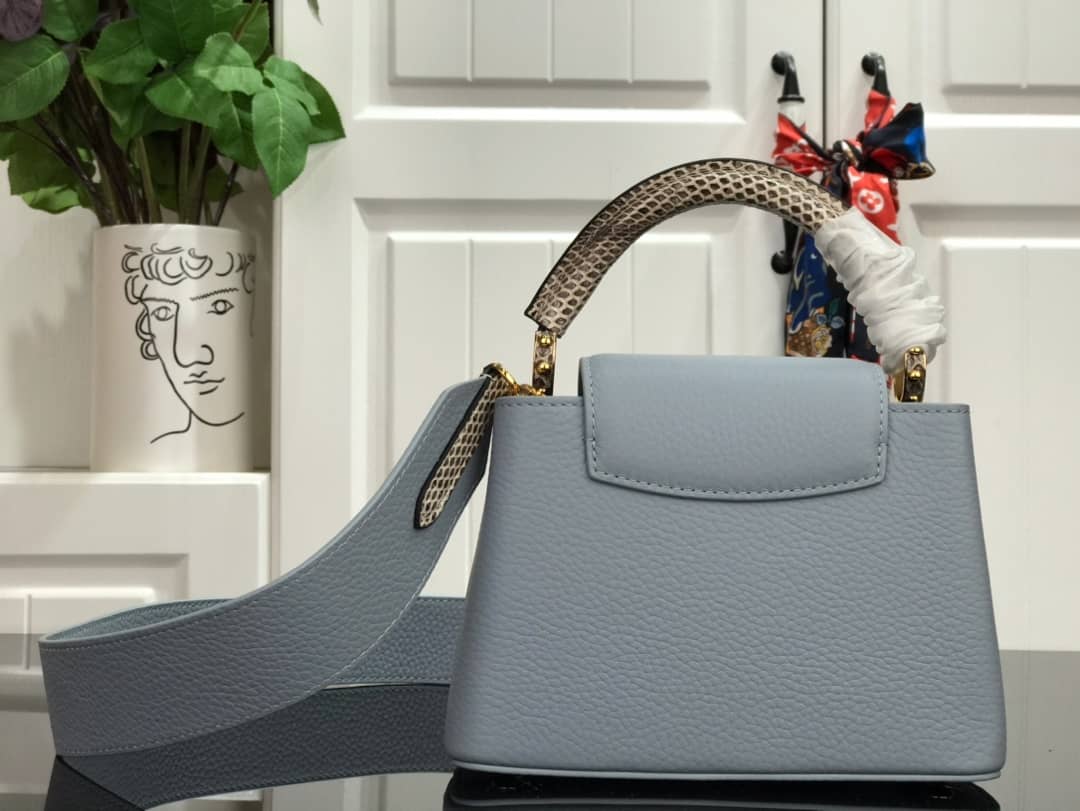 L0vis Vvtt0n Capucines MM Taurillon Leather Tote M94227