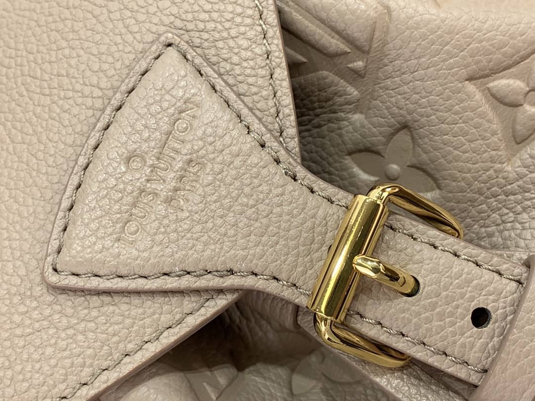 L0vis Vvtt0n Empreinte Montsouris M45639 Replica Backpack