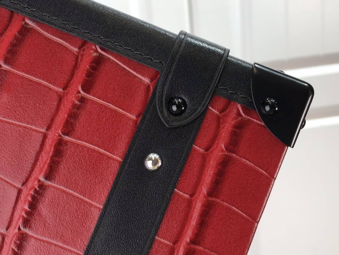 L0vis Vvtt0n Petite Malle Brilliant Alligator Leather Replica Handbag Red N93817