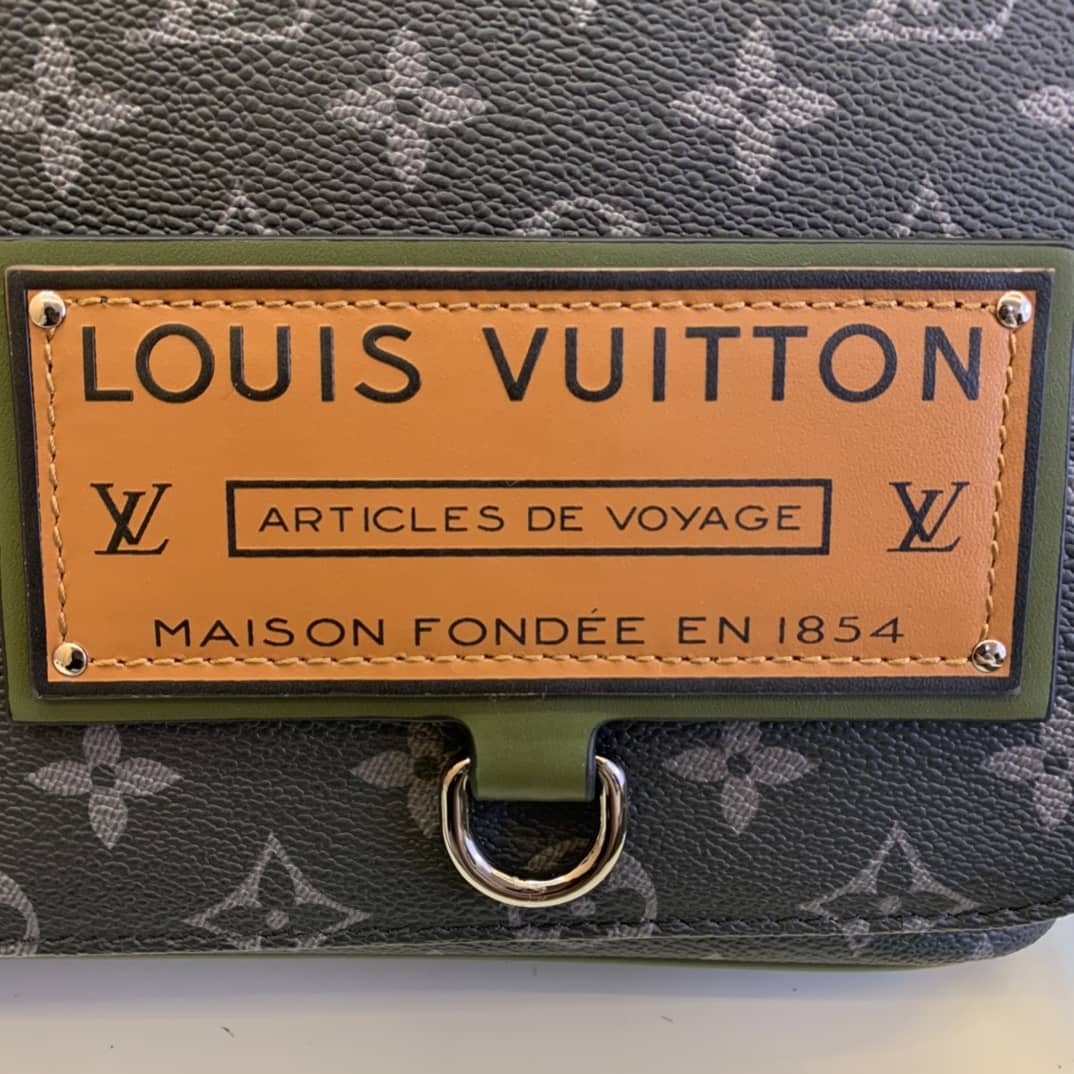 L0vis Vvtt0n District MM Monogram Eclipse Messenger Bag Replica M40239