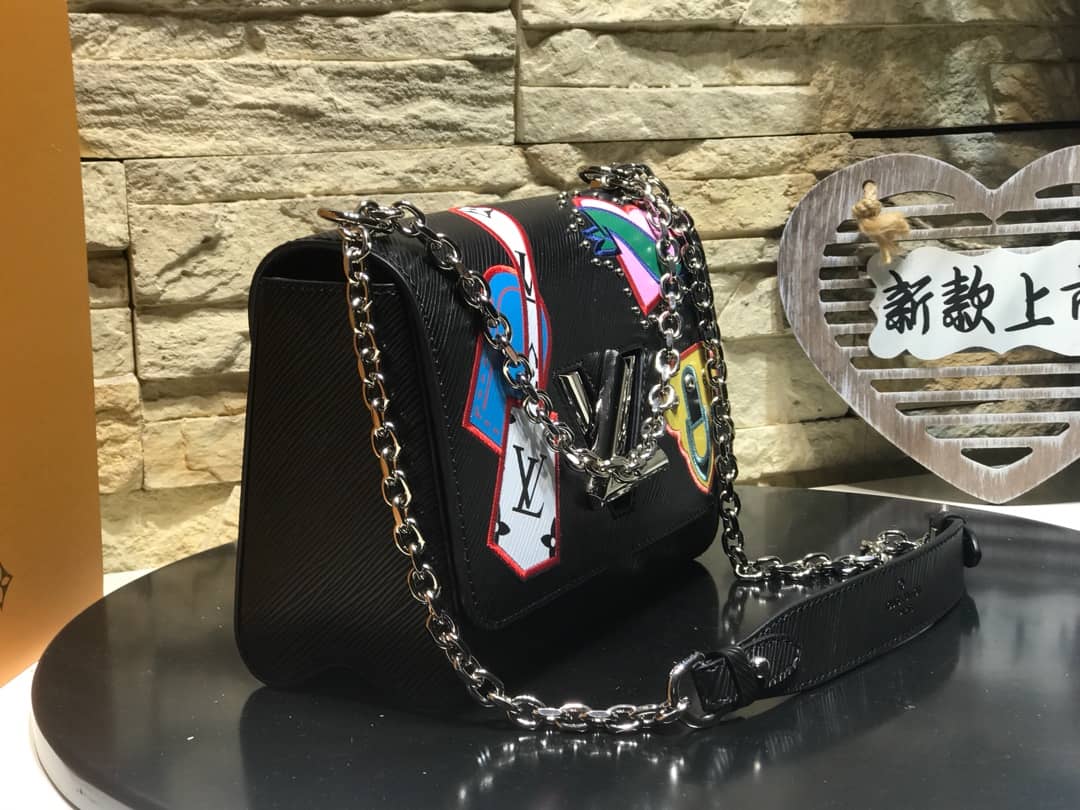 L0vis Vvtt0n Twist MM Bag Black M50296 Replica