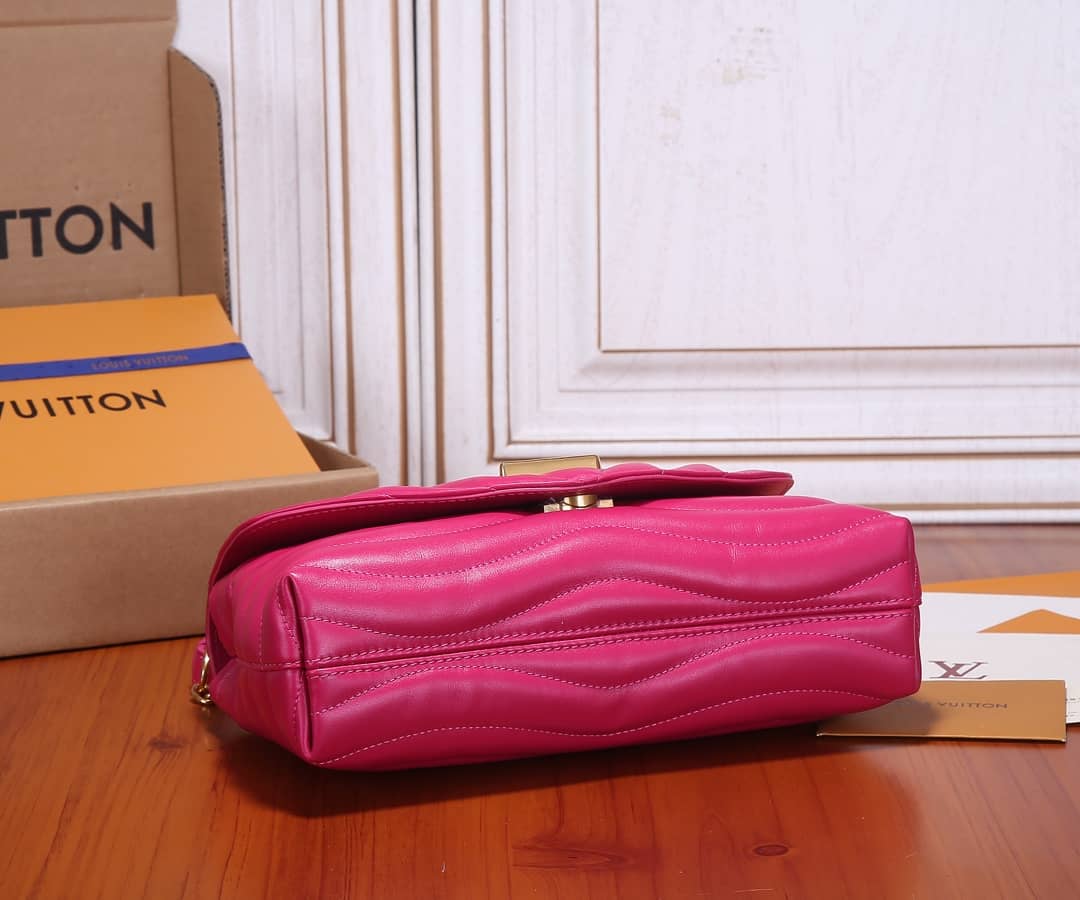 L0vis Vvtt0n New Wave Chain Agathe Replica Bag M58553