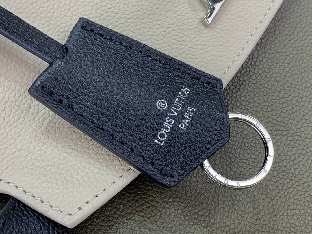 L0vis Vvtt0n Lock Me Ever 2Way Bag Replica Green M52787