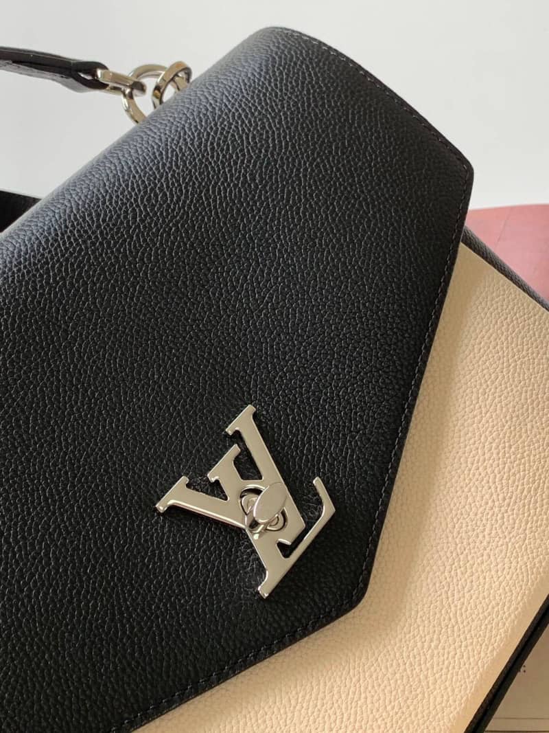 L0vis Vvtt0n My Lockme Vanille Leather Crossbody Bag Replica M54878