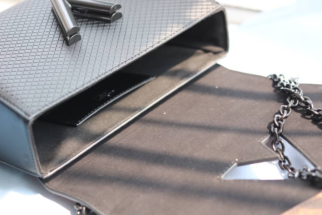 L0vis Vvtt0n Twist Epi Handbag Replica Brown M50320