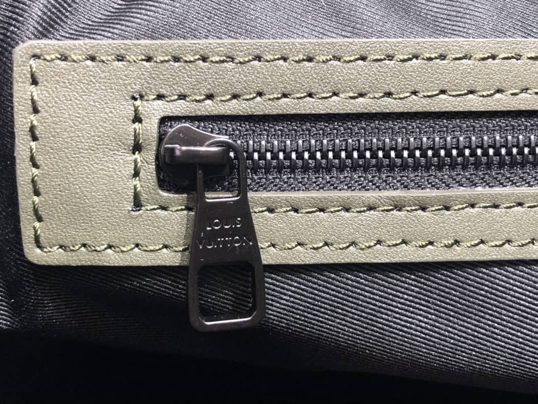 L0vis Vvtt0n Keepall Bandouliere x Nigo Monogram Replica Stripes Green M40567