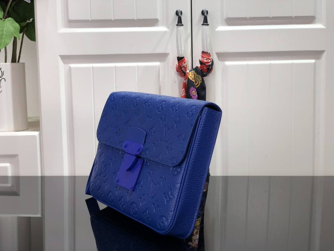 L0vis Vvtt0n S Lock A4 Monogram Taurillon Cowhide Leather Pouch Replica Blue M80582