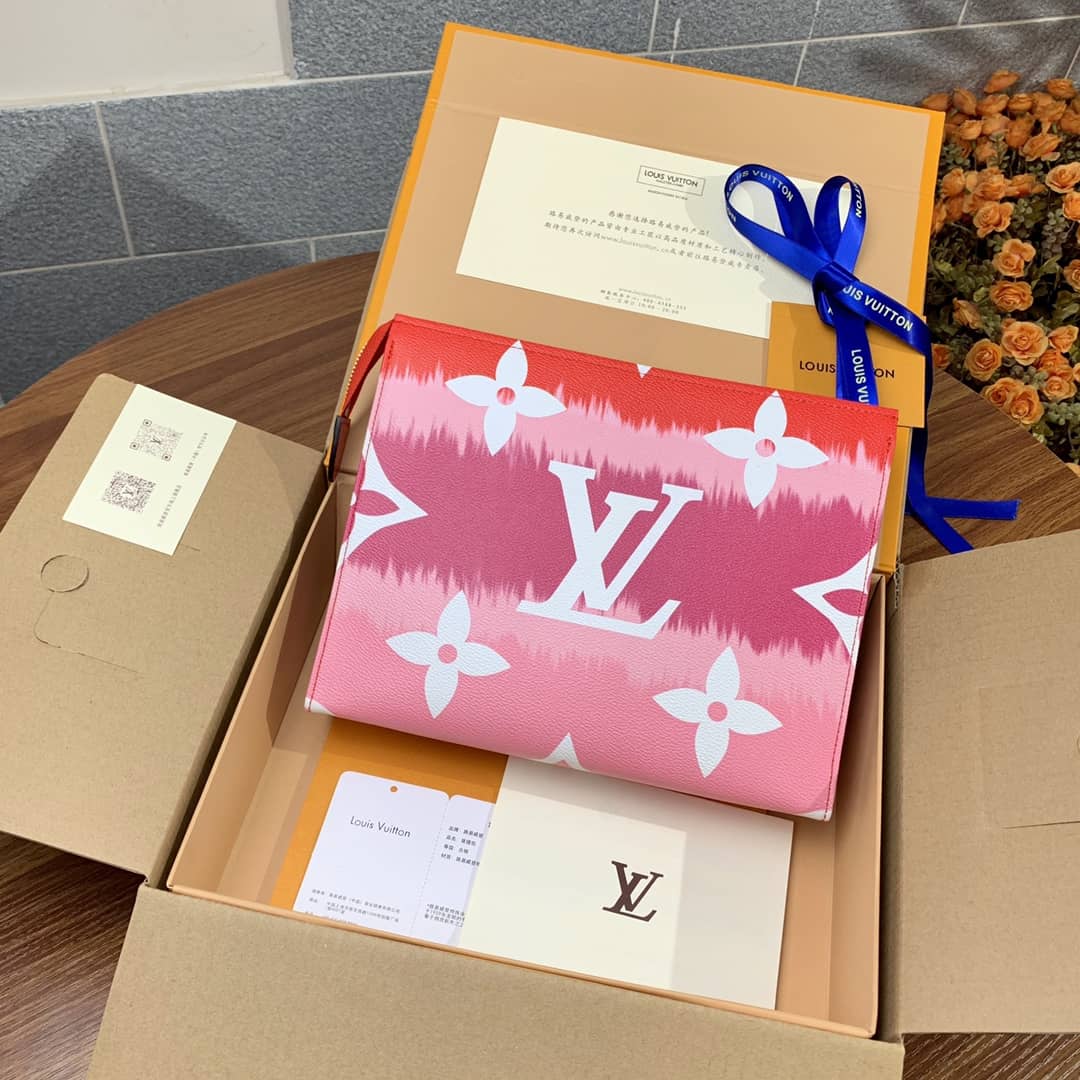 L0vis Vvtt0n Tie Dye Escale Pochette Monogram Canvas Replica M69136