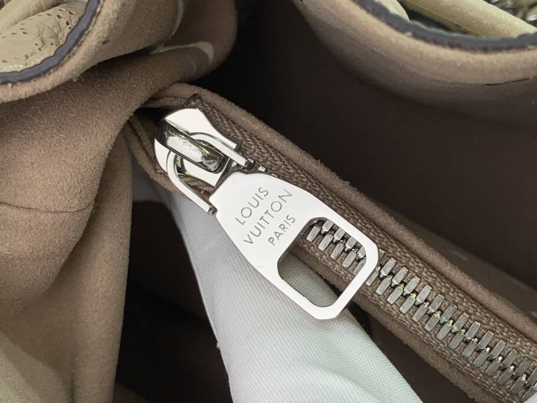 L0vis Vvtt0n Bella Mahina Magnolia Leather Replica Bag M57068 Gray