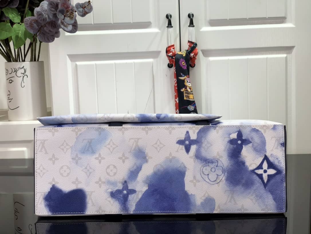 L0vis Vvtt0n Weekend GM Watercolor Monogram Replica Tote Blue M45754