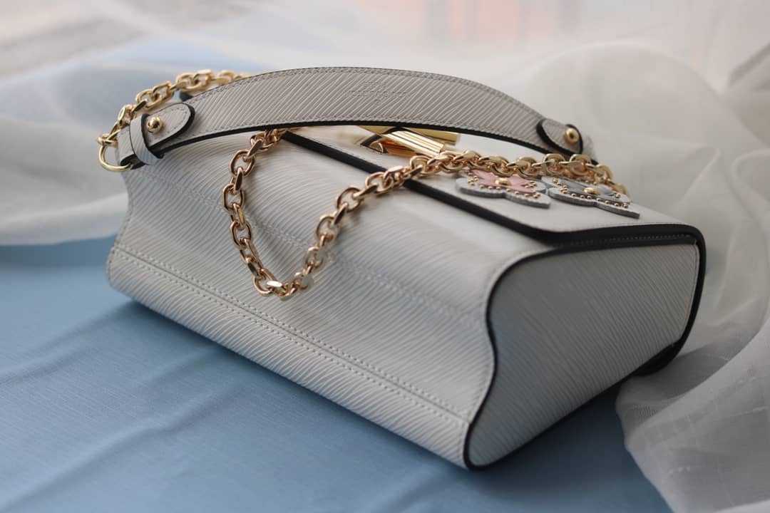 L0vis Vvtt0n Twist Epi Handbag Replica