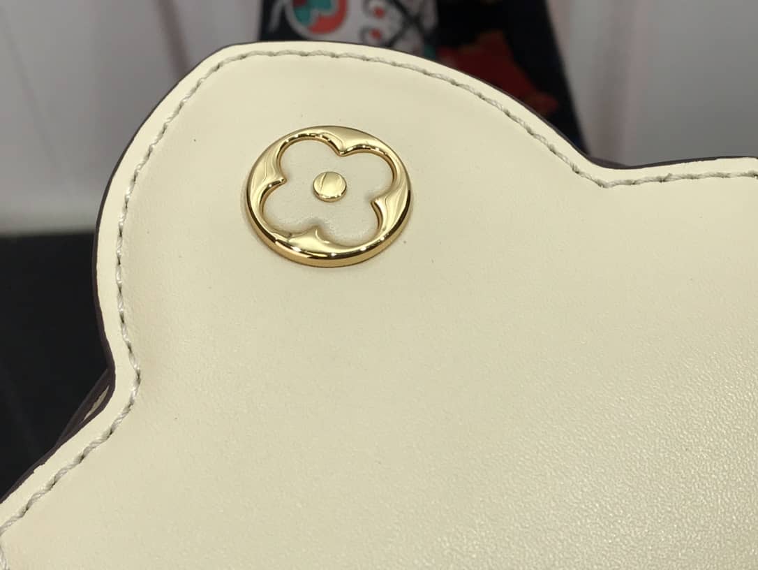 L0vis Vvtt0n Capucines BB Cutout Leather Bag Replica Beige M57228