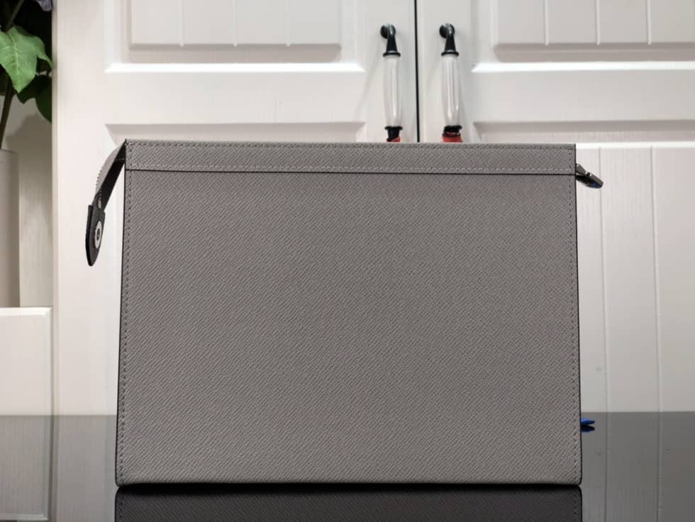 L0vis Vvtt0n Taiga Pochette Voyage Gery M59147 Replica