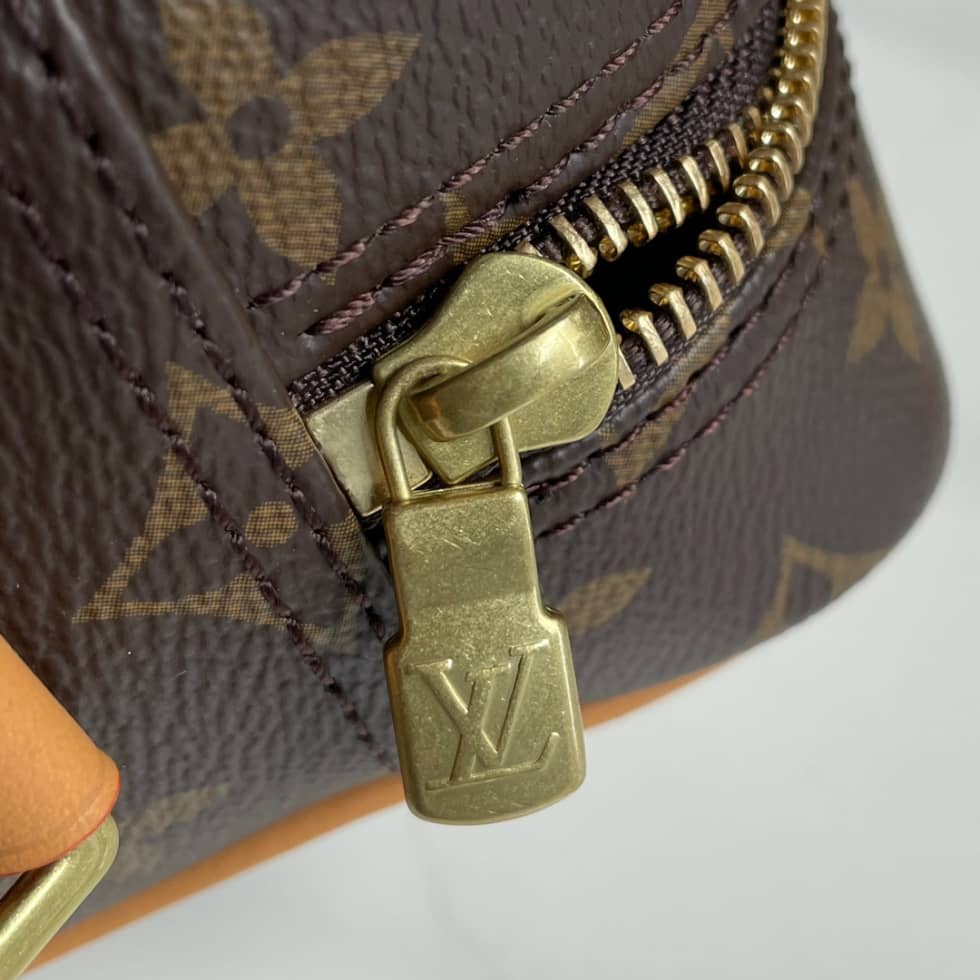 L0vis Vvtt0n Monogram Trocadero 30 M51272 Replica Camera Bag