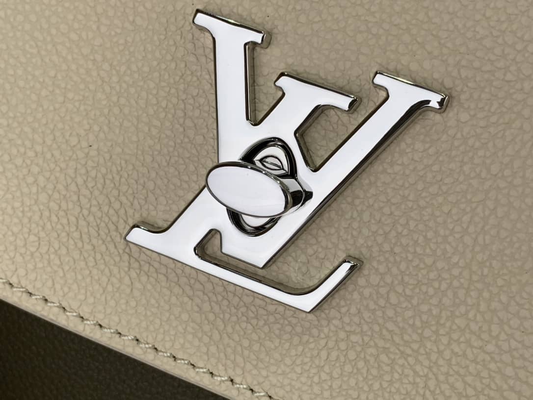 L0vis Vvtt0n Lock Me Ever 2Way Bag Replica Green M52787