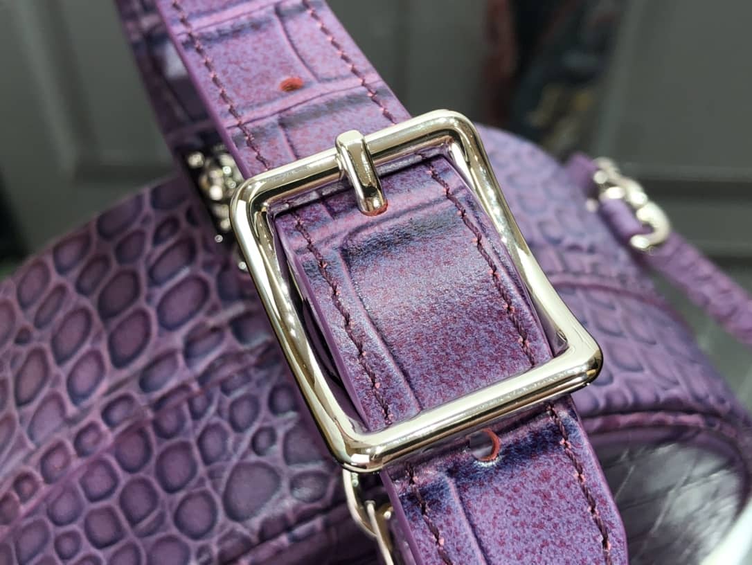 L0vis Vvtt0n Petite Boite Chapeau Crocodilien Brillant Replica Bag Purple N93597