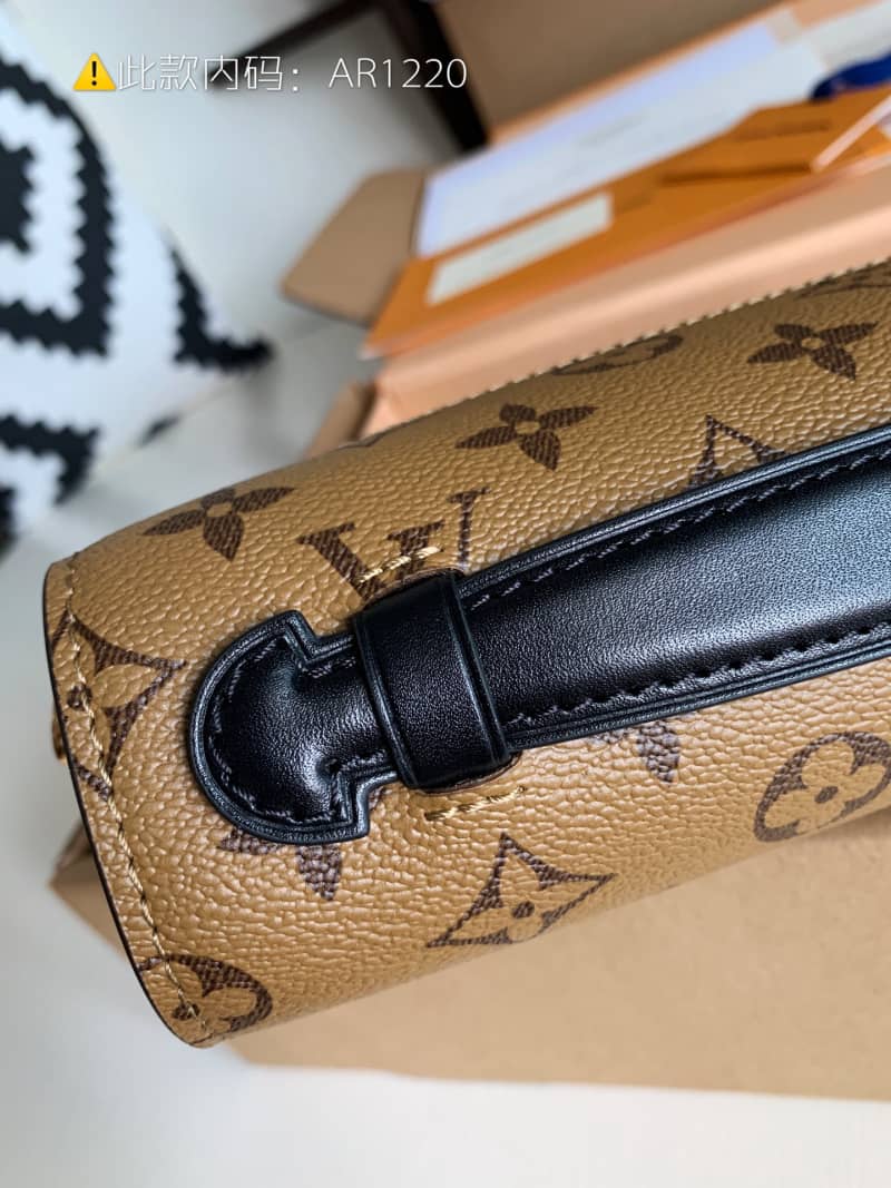 Best Replica L0vis Vvtt0n Pochette Metis Small Leather Crossbody Bag Replica M44876(ColaReps)