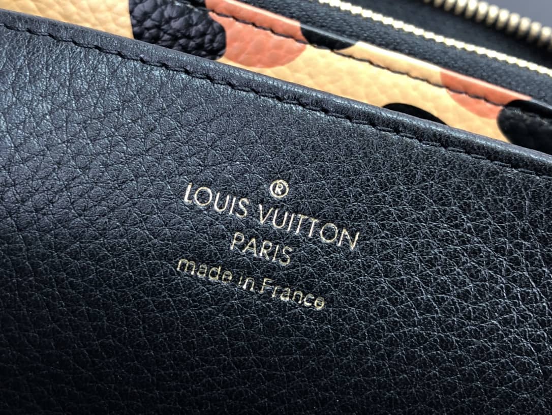 L0vis Vvtt0n Monogram Empreinte Leather with Animal-Print Zippy Wallet Replica Black M80680