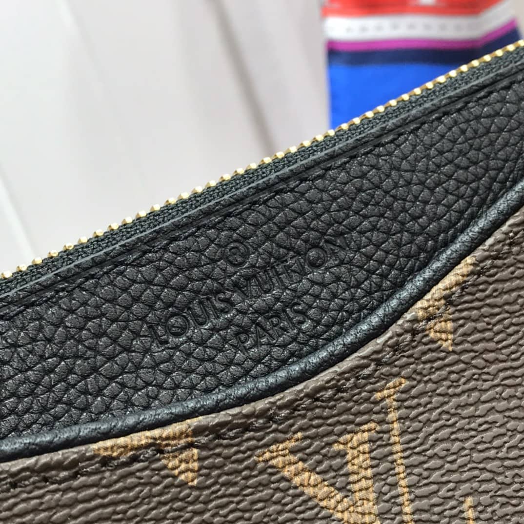 L0vis Vvtt0n Pallas Beauty Case Monogram Canvas Replica Black M64123