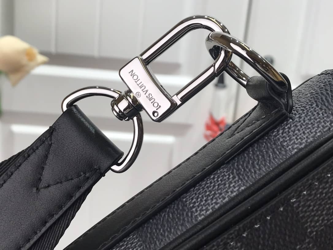 L0vis Vvtt0n Studio Damier Messenger Bag Replica Black N50013