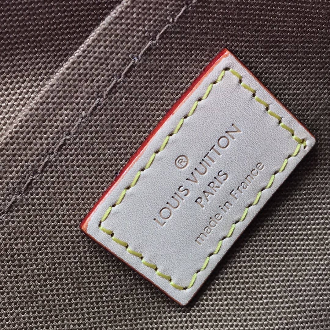 L0vis Vvtt0n Monogram Canvas Multi Pochette Replica Green M44823