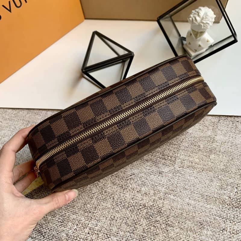 L0vis Vvtt0n Damier Ebene Canvas King Size Toiletry Bag Replica N47527