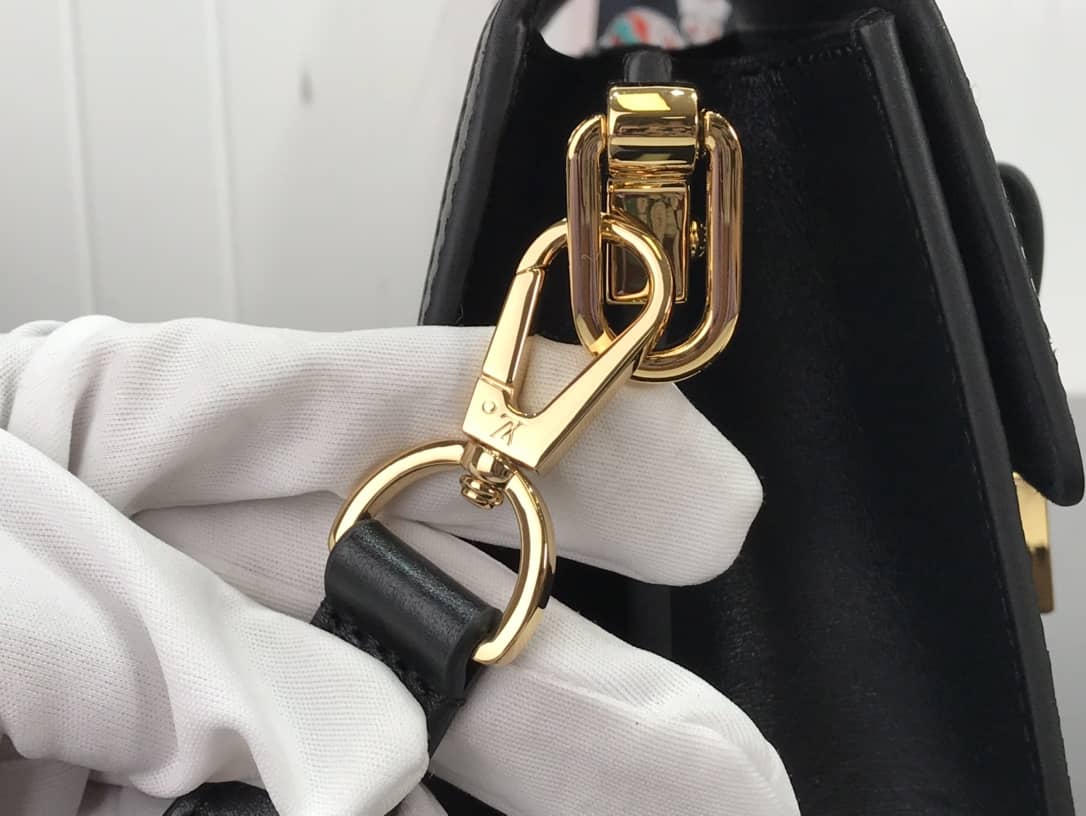 L0vis Vvtt0n Dauphine Mini Monogram Replica Crossbody Bag Black M44580