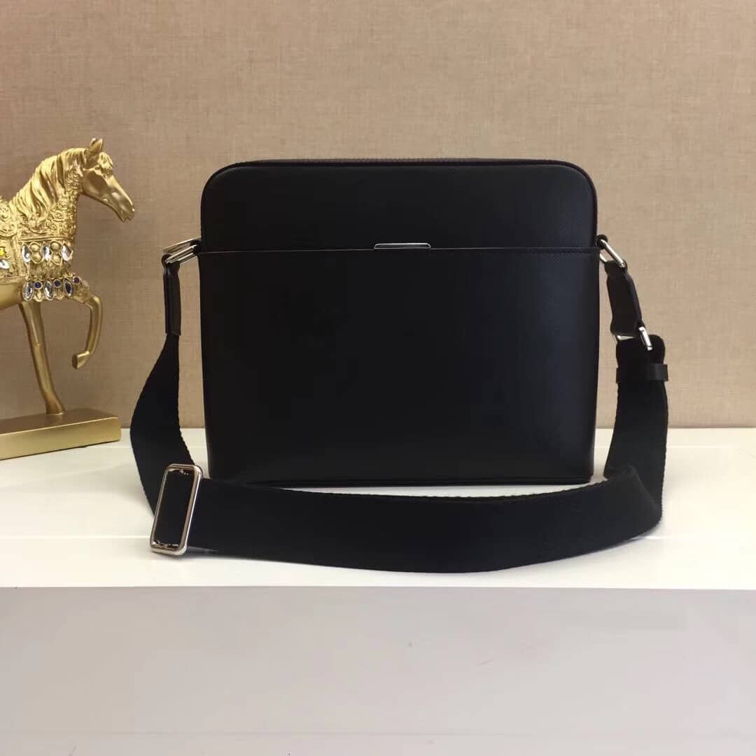 L0vis Vvtt0n Taiga Anton Messenger MM Mens Shoulder Bag Replica M33429